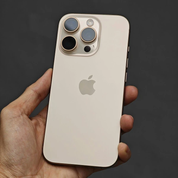 Iphone 16 Pro Max , ESIM 🇺🇸 Desert Titanium's foto | La Gran Manzana |  BizneCubano