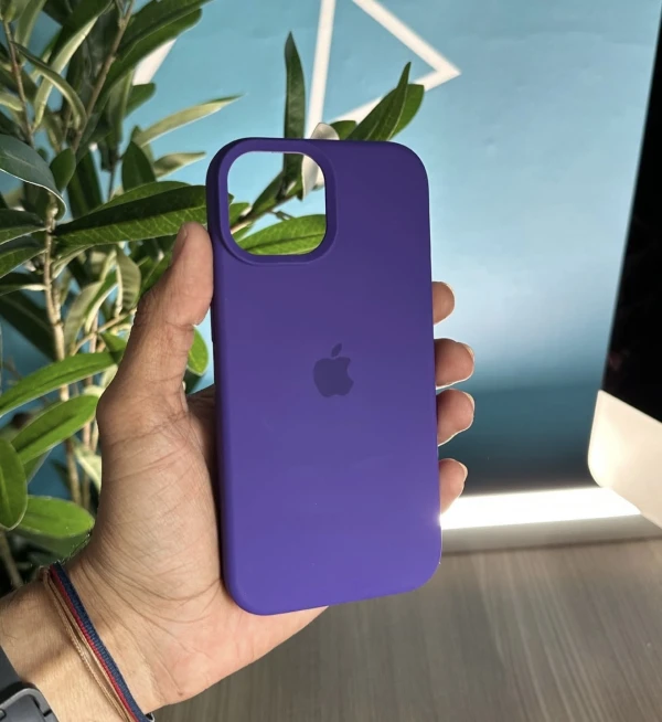 Funda de Silicona para Iphone 15 Original Apple - Color Magenta's foto | La Gran Manzana |  BizneCubano