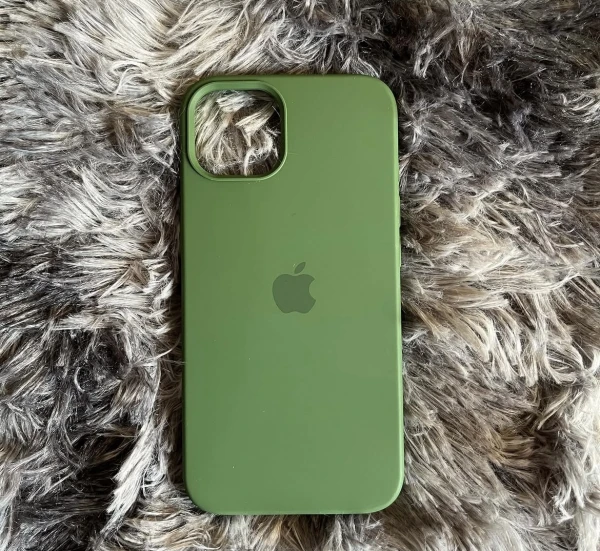 Funda de Silicona para iPhone 14 Plus Original Apple  - Color Verde Militar's foto | La Gran Manzana |  BizneCubano