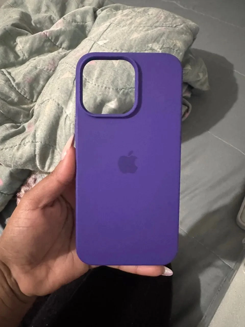 Funda de Silicona para iPhone 13 Pro Max Original Apple  - Color Morado's foto | La Gran Manzana |  BizneCubano