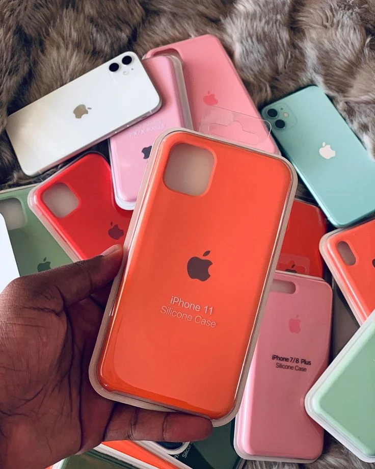 Funda de Silicona para iPhone 11 Original Apple  - Color Naranja's foto | La Gran Manzana |  BizneCubano