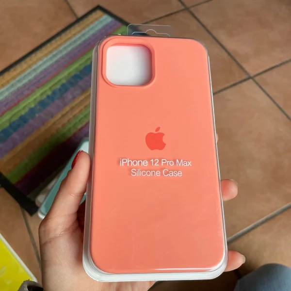 Funda de Silicona para iPhone 12 Pro Max Original Apple  - Color Sorbete Naranja's foto | La Gran Manzana |  BizneCubano