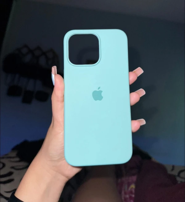 Funda de Silicona para iPhone 13 Original Apple  - Color Azul Celeste's foto | La Gran Manzana |  BizneCubano
