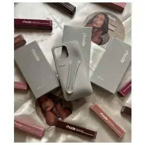 Funda de Silicona Rhode por Hailey Bieber Lip Case para Iphone 15 Pro Max - -Color Gris miniatura 2